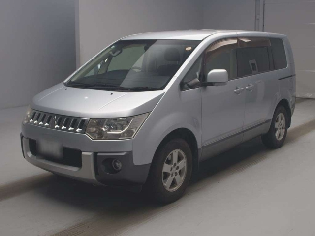 MITSUBISHI DELICA D5 2014