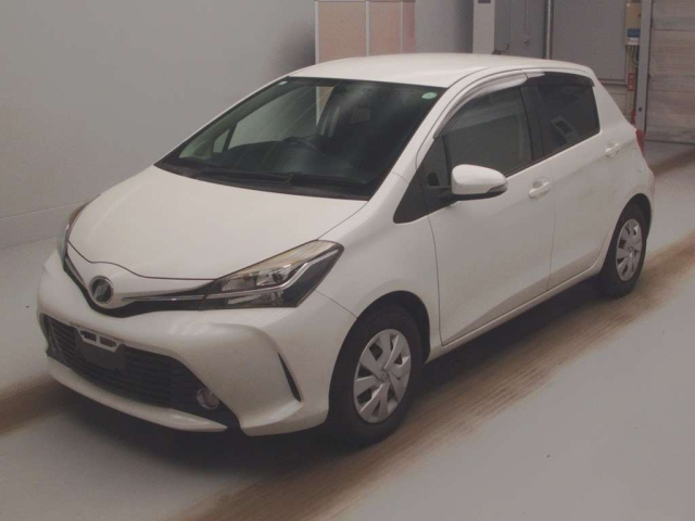 TOYOTA VITZ 2014