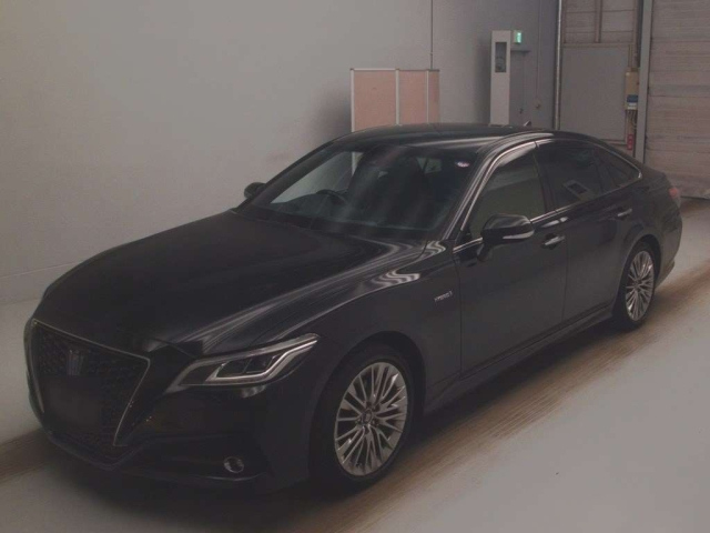 TOYOTA CROWN 2018
