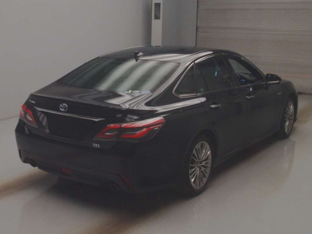 TOYOTA CROWN 2018
