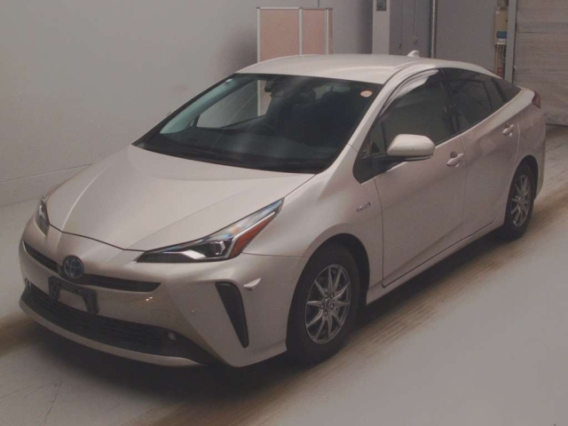 TOYOTA PRIUS 2019