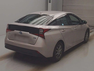 TOYOTA PRIUS 2019