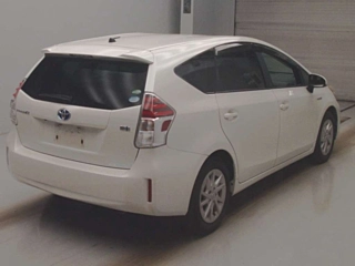 TOYOTA PRIUS ALPHA 2014