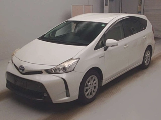 TOYOTA PRIUS ALPHA 2014