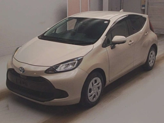 TOYOTA AQUA 2023