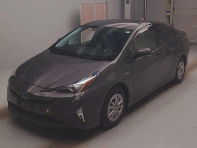 TOYOTA PRIUS 2016
