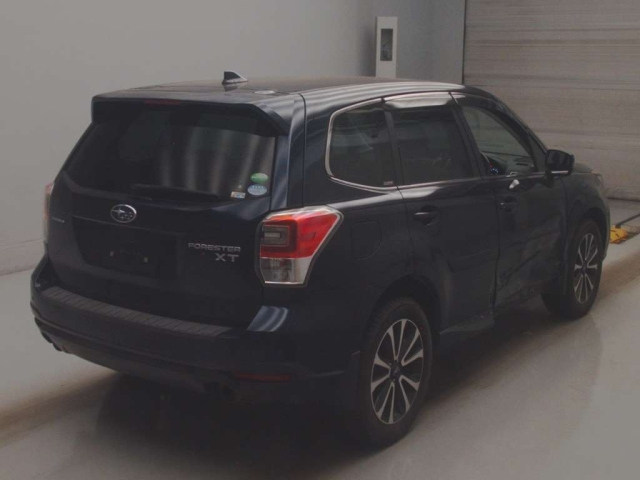 SUBARU FORESTER 2017