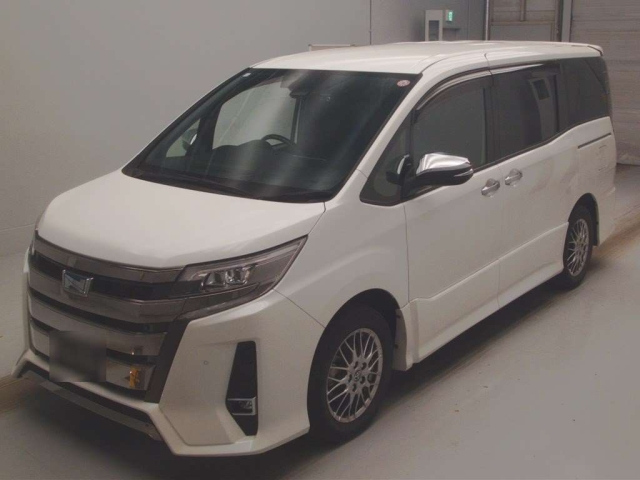 TOYOTA NOAH 2020