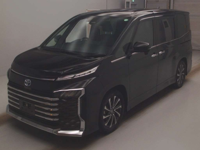TOYOTA VOXY 2022