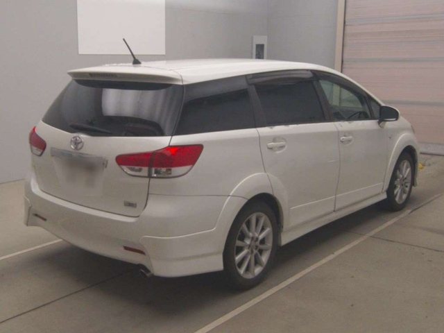 TOYOTA WISH 2009