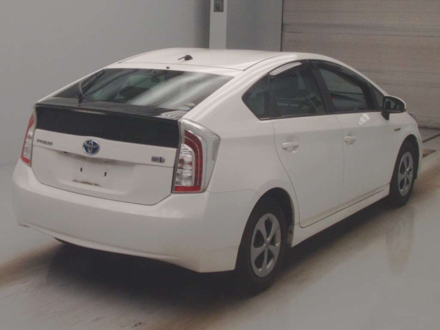 TOYOTA PRIUS 2015
