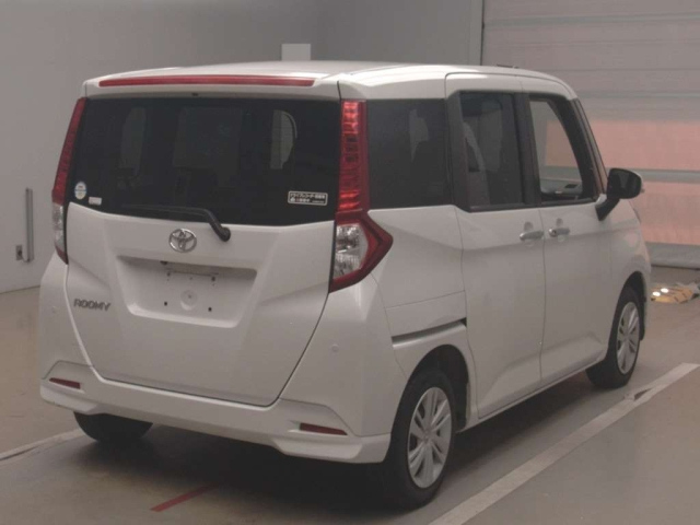 TOYOTA ROOMY 2021