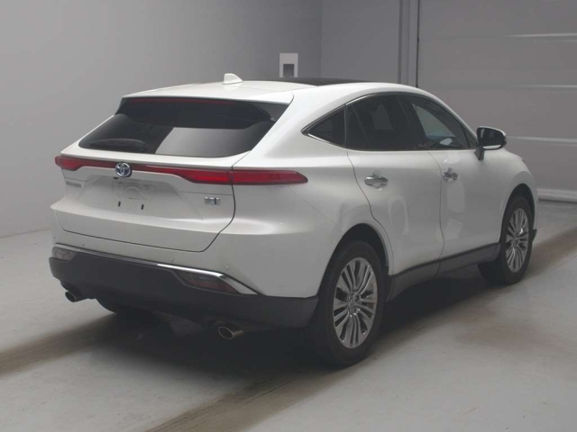 TOYOTA HARRIER 2022
