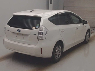 TOYOTA PRIUS ALPHA 2014