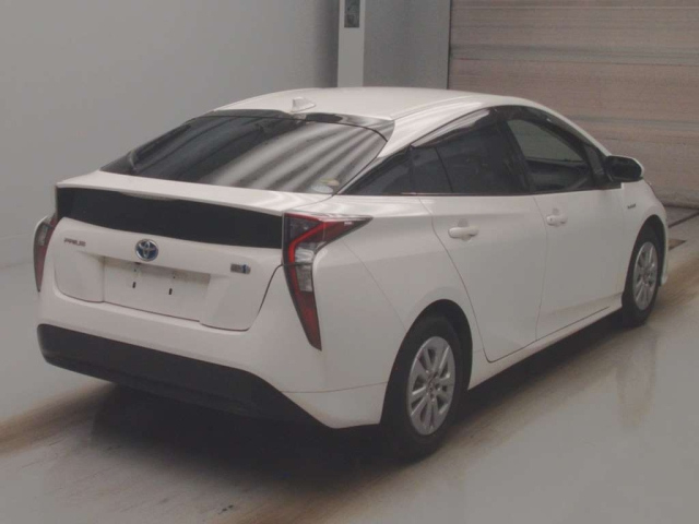 TOYOTA PRIUS 2018