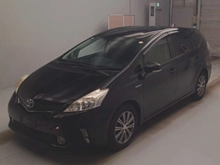 TOYOTA PRIUS ALPHA 2012