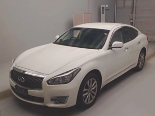 NISSAN FUGA 2018
