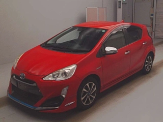 TOYOTA AQUA 2015