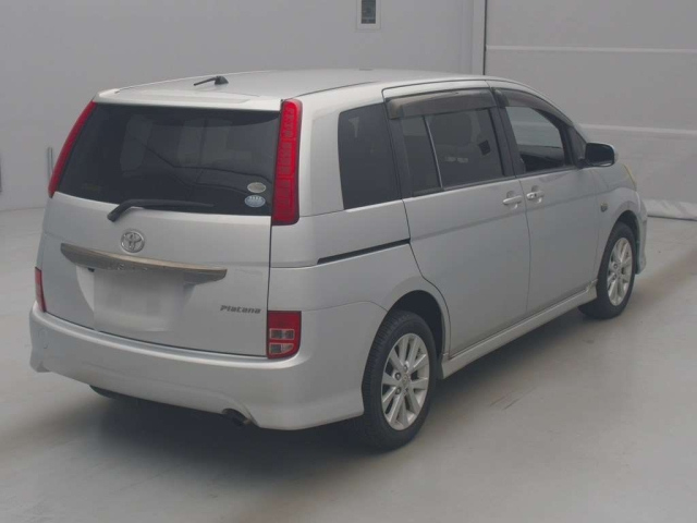TOYOTA ISIS 2008