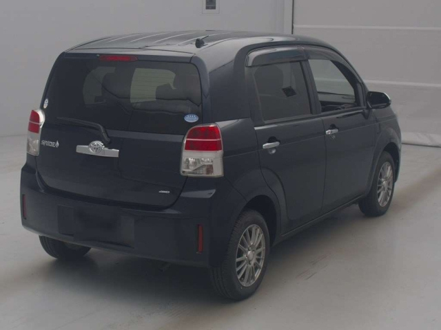 TOYOTA SPADE 2018
