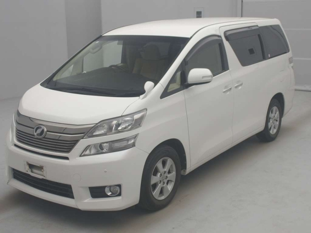 TOYOTA VELLFIRE 2013