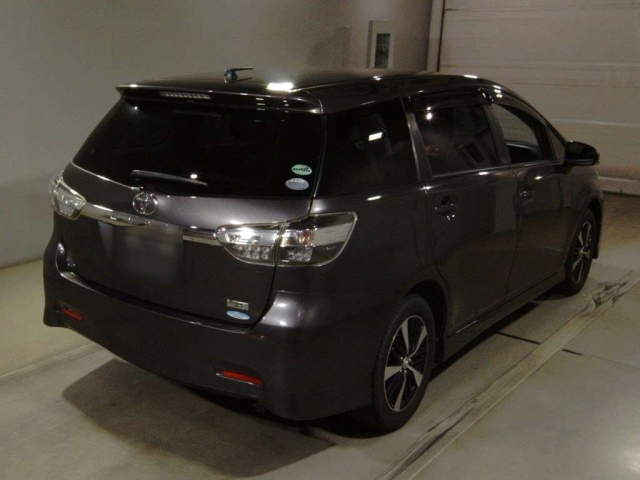 TOYOTA WISH 2014