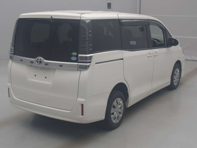 TOYOTA VOXY 2018