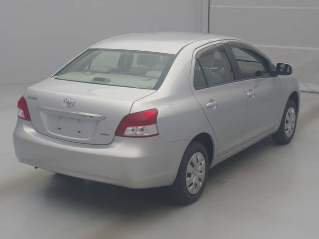 TOYOTA BELTA 2011