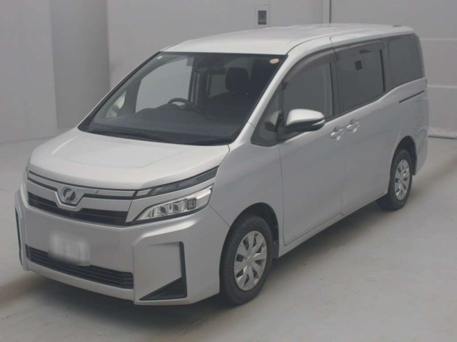 TOYOTA VOXY 2018