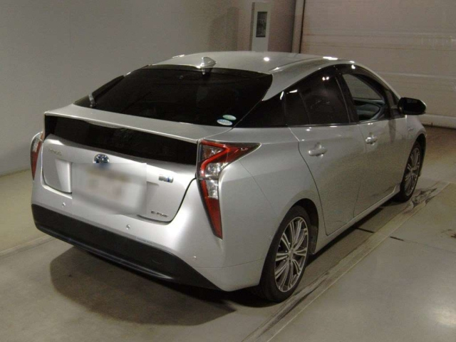 TOYOTA PRIUS 2016