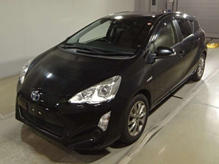 TOYOTA AQUA 2016