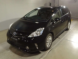TOYOTA PRIUS ALPHA 2012