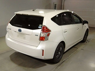 TOYOTA PRIUS ALPHA 2018