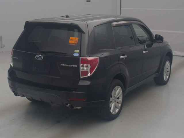SUBARU FORESTER 2011