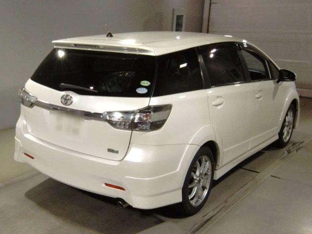 TOYOTA WISH 2012