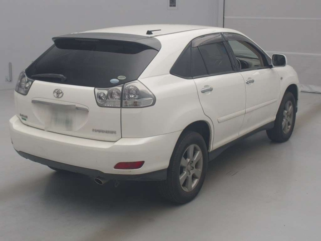 TOYOTA HARRIER 2010