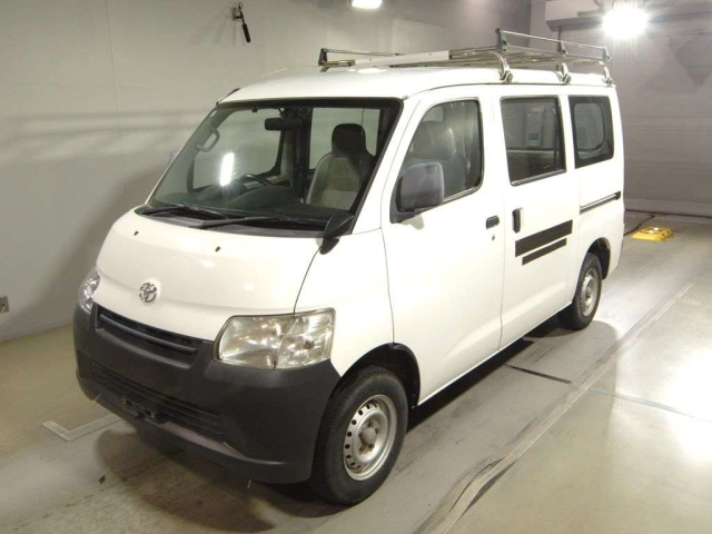 TOYOTA LITE ACE VAN 2013
