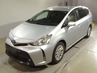 TOYOTA PRIUS ALPHA 2015