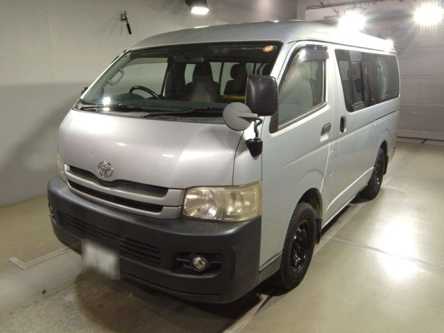 TOYOTA HIACE 2009