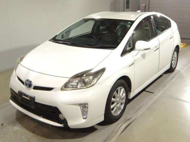 TOYOTA PRIUS 2014