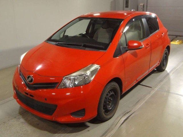 TOYOTA VITZ 2012