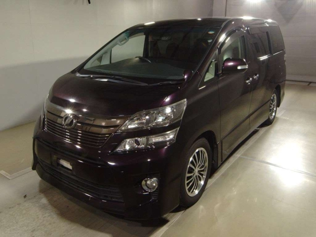 TOYOTA VELLFIRE 2013