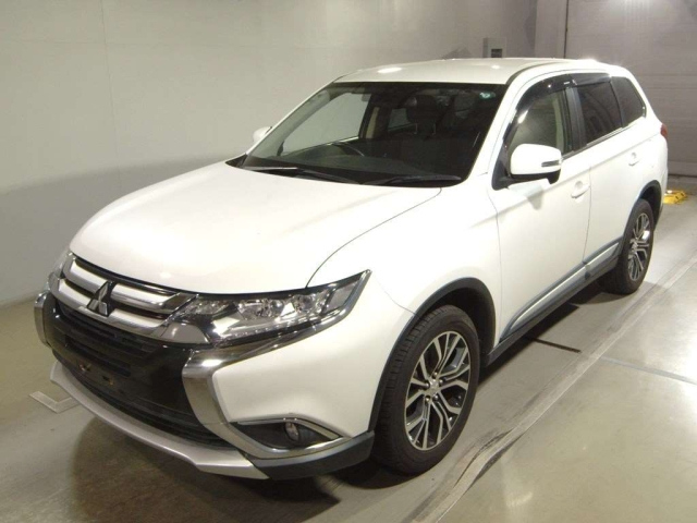 MITSUBISHI OUTLANDER 2015