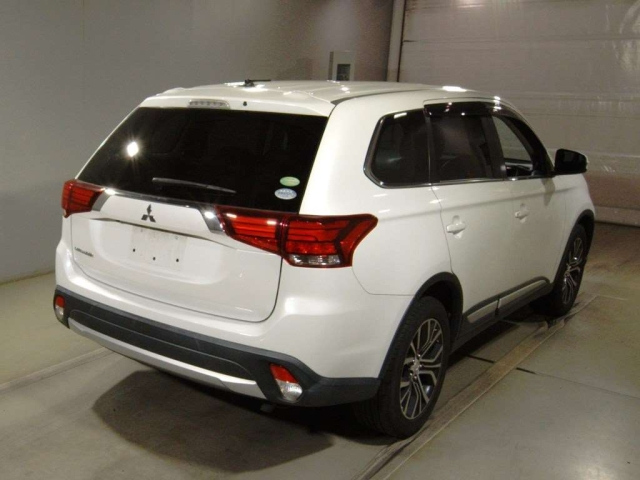 MITSUBISHI OUTLANDER 2015