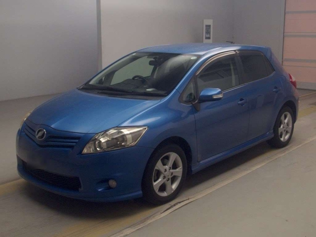 TOYOTA AURIS 2011