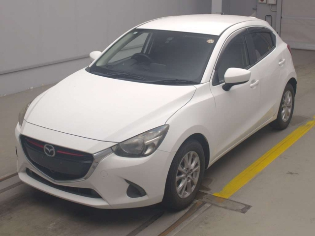 MAZDA DEMIO 2016