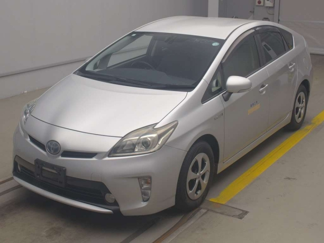 TOYOTA PRIUS 2015