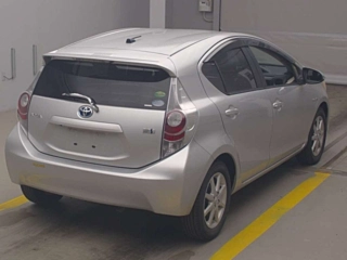 TOYOTA AQUA 2012