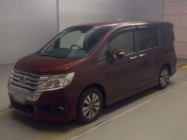 HONDA STEP WAGON 2013