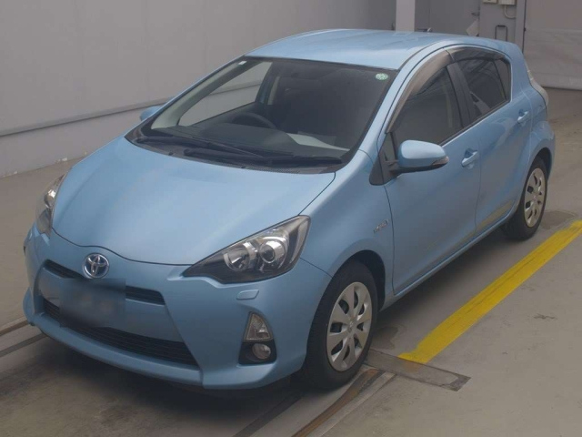 TOYOTA AQUA 2014